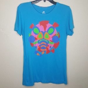 NIKE Fear No Evil Artist Top Cassette Player Tee Q